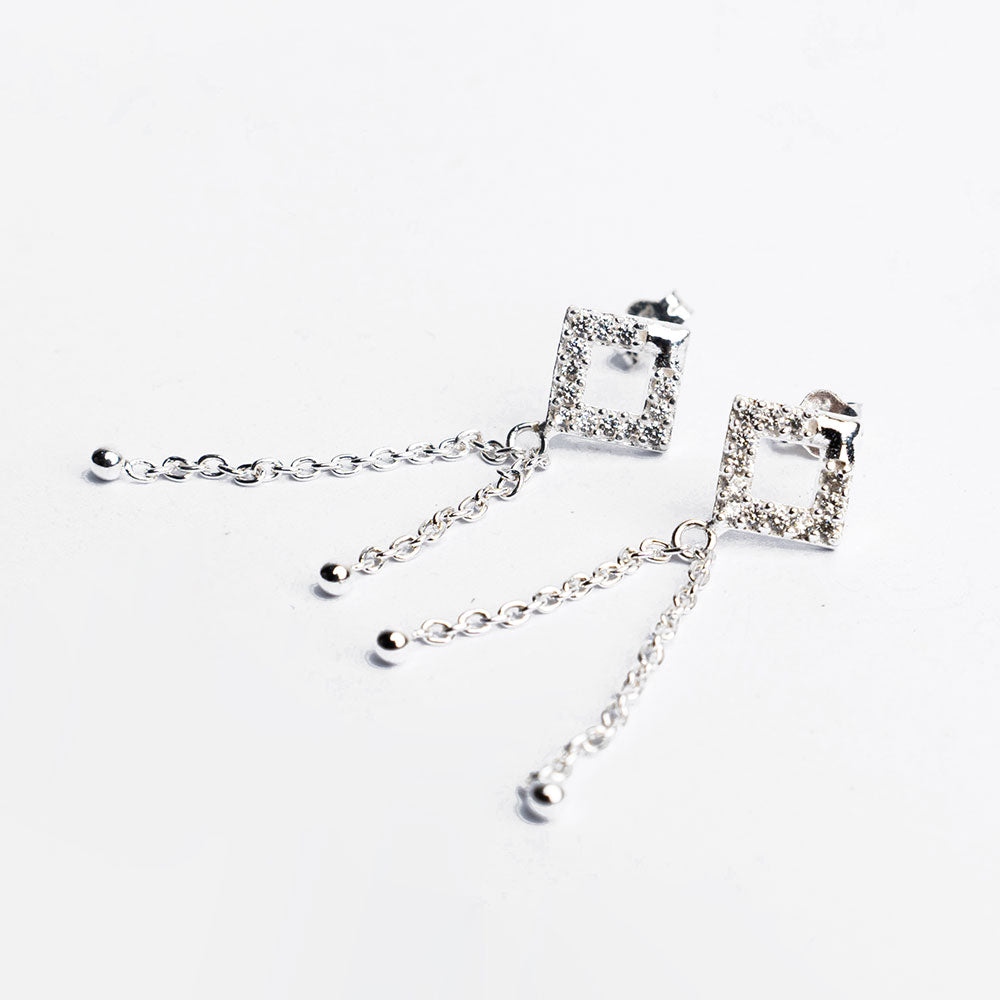 Dangling Chains Stud Earrings 925 Sterling Silver Jewelry DGE1046