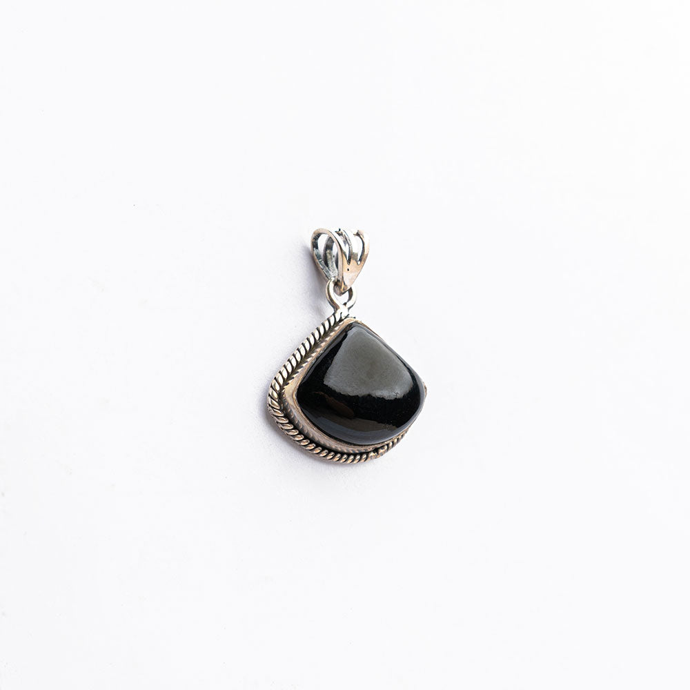 Black Onyx Triangular 925 Sterling Silver Necklace with Rope Style Accents BGT01006